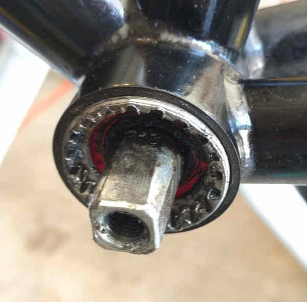 Removing square taper bottom bracket fashion